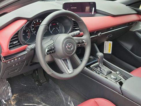 New 2026 MAZDA MAZDA3 Hatchback w/Premium Plus Pkg image 15