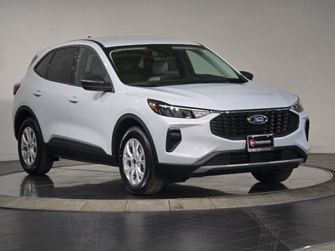New 2026 Ford Escape Active image 2