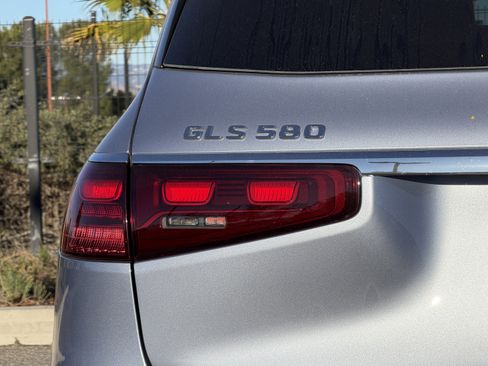 New 2026 Mercedes-Benz GLS 580 4MATIC image 11