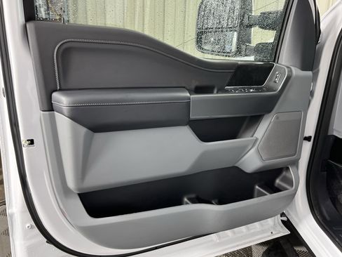 New 2026 Ford F250 XLT w/ XLT Premium Package image 16