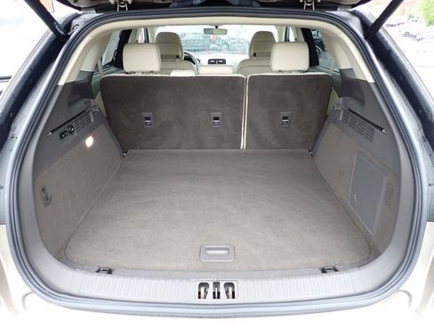 Used 2019 Lincoln Nautilus Premier AWD/4WD image 5