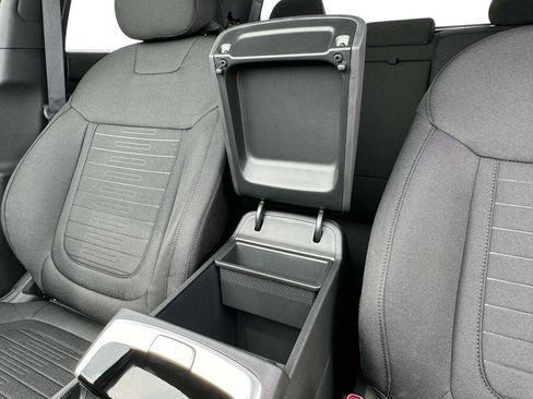 Certified 2025 Hyundai Santa Cruz SE FWD image 18