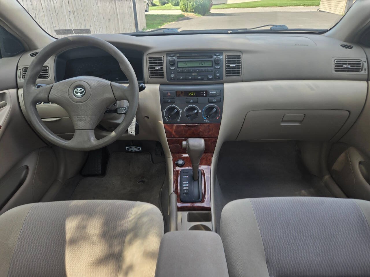 Used 2006 Toyota Corolla LE w/ Audio Value Pkg FWD image 23