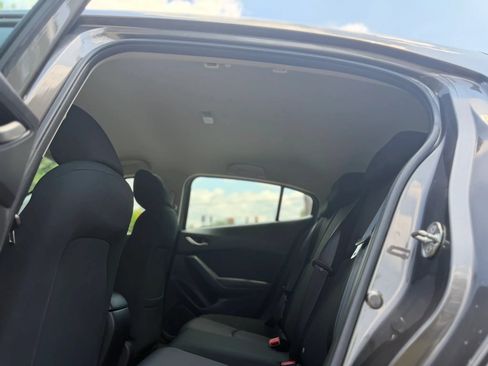 Used 2016 MAZDA MAZDA3 i Sport FWD image 29