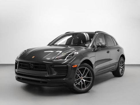 Certified 2023 Porsche Macan AWD/4WD image 1