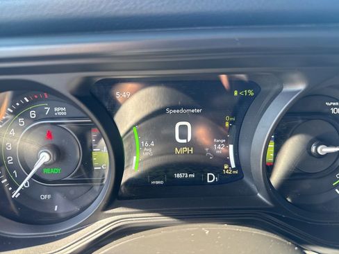 Certified 2025 Jeep Wrangler Willys 4xe image 17