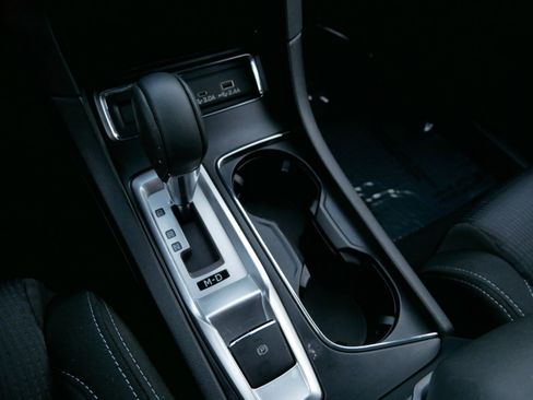 Used 2023 Subaru Ascent Premium w/ Convenience Package image 24