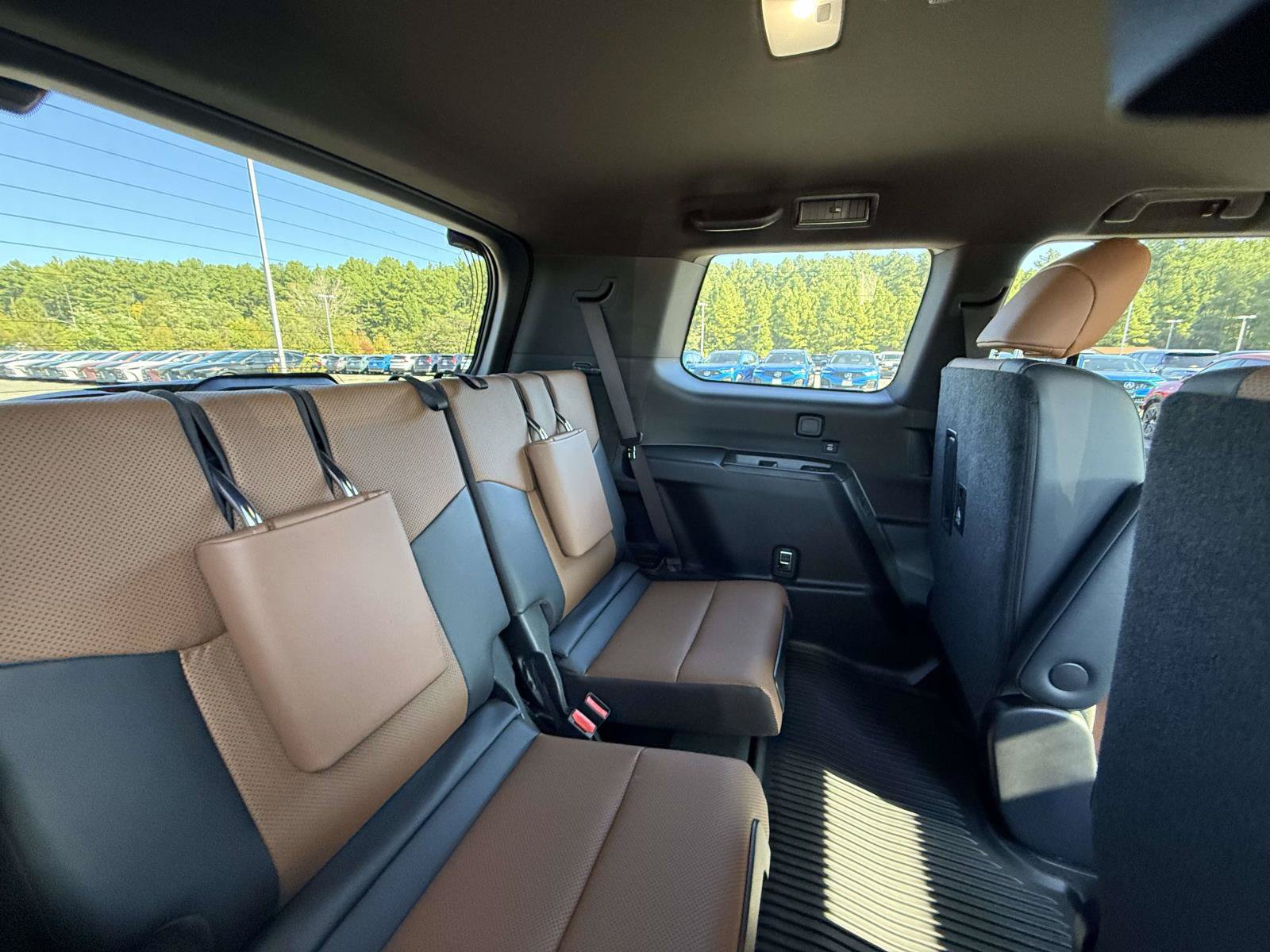 Used 2026 Lexus GX 550 w/ Accessory Package (2T) AWD/4WD image 16