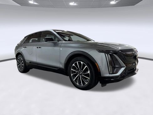 Certified 2024 Cadillac Lyriq Sport RWD image 7