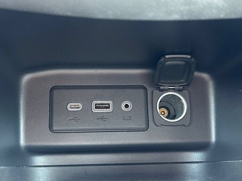 Used 2021 Chevrolet Equinox LT FWD image 16