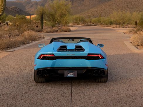 Used 2017 Lamborghini Huracan LP 610-4 AWD/4WD image 14