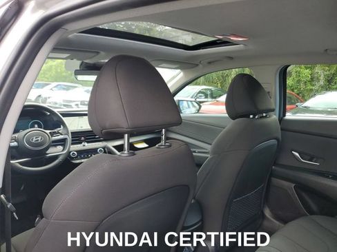 Certified 2025 Hyundai Elantra SEL FWD image 25
