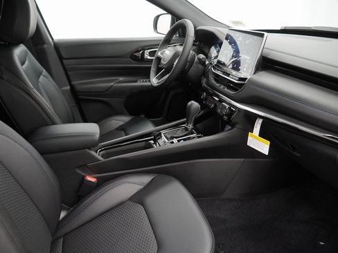 New 2026 Jeep Compass Latitude image 36