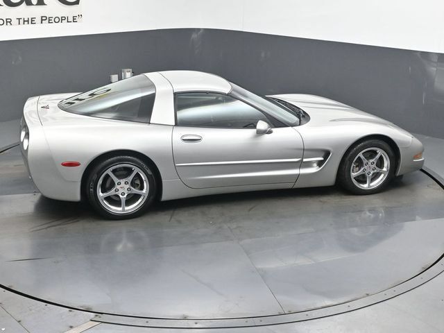 Used 2004 Chevrolet Corvette Coupe RWD image 31