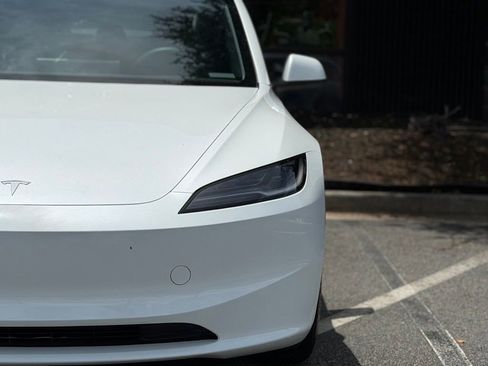 Used 2025 Tesla Model 3 Long Range AWD/4WD image 5