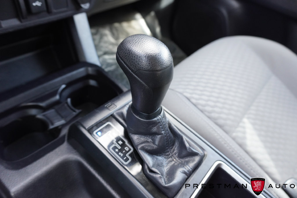 Used 2020 Toyota Tacoma SR AWD/4WD image 36