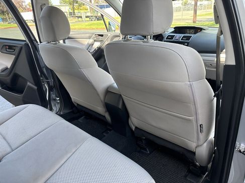 Used 2016 Subaru Forester 2.5i Premium AWD/4WD image 33
