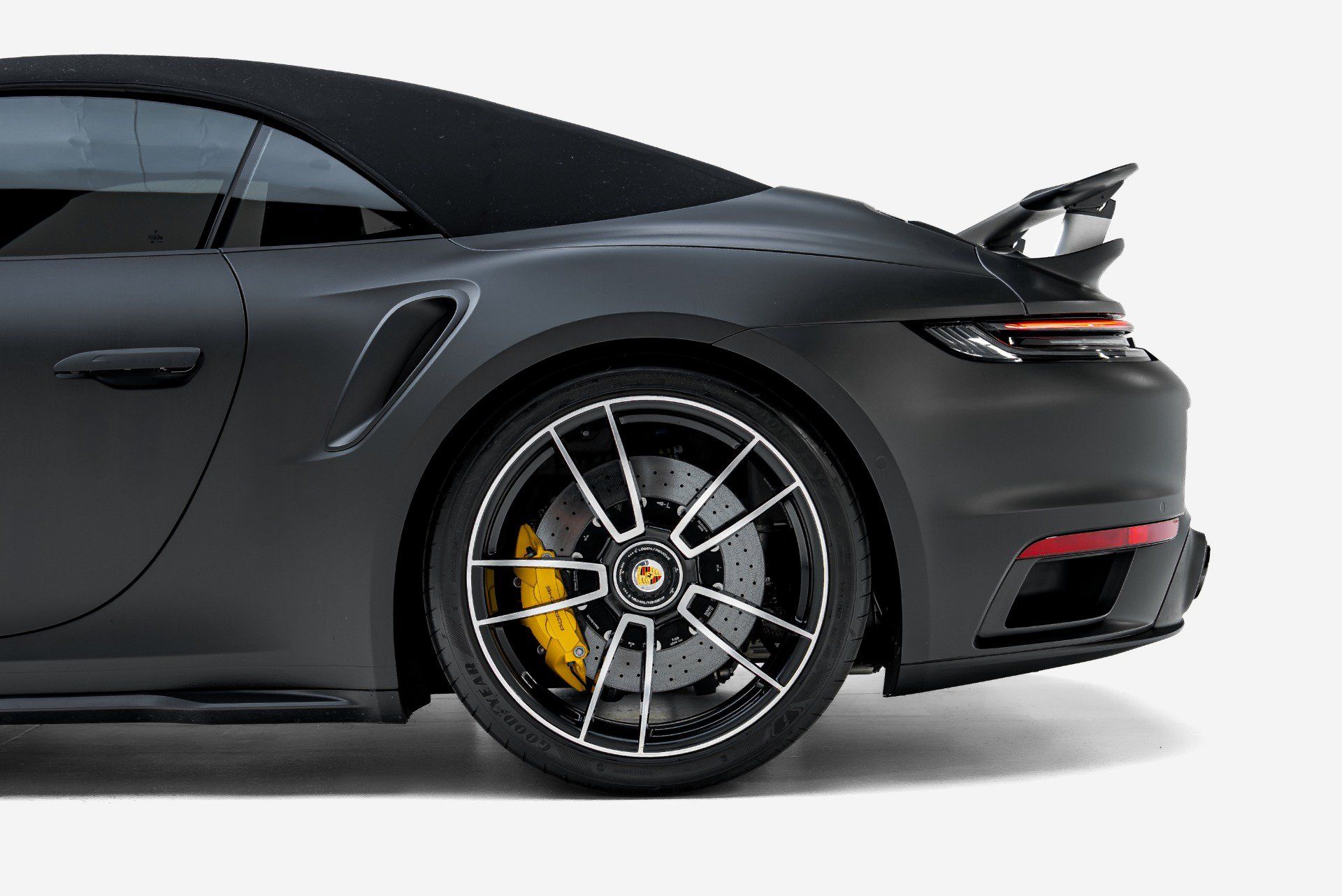 Used 2022 Porsche 911 Turbo S AWD/4WD image 20