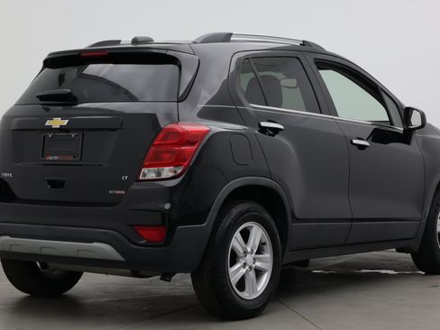 Used 2018 Chevrolet Trax LT w/ LT Convenience Package FWD image 7