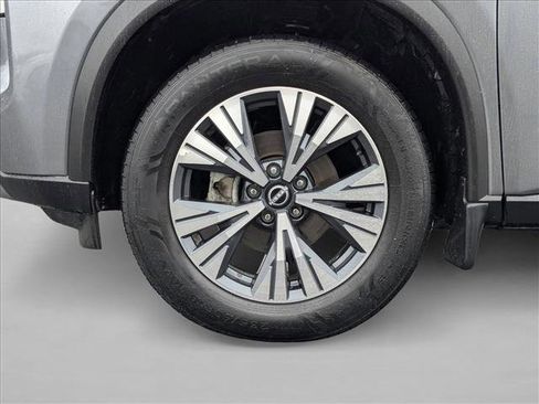 Used 2023 Nissan Rogue SV image 24