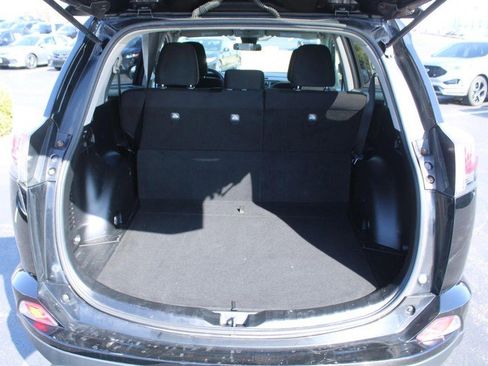 Used 2018 Toyota RAV4 LE w/ All Weather Liner Package image 7