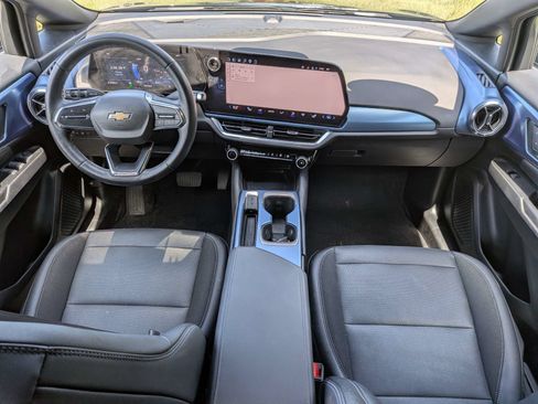 Used 2024 Chevrolet Equinox EV LT FWD image 16