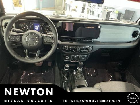 Used 2024 Jeep Wrangler Unlimited Sport AWD/4WD image 14