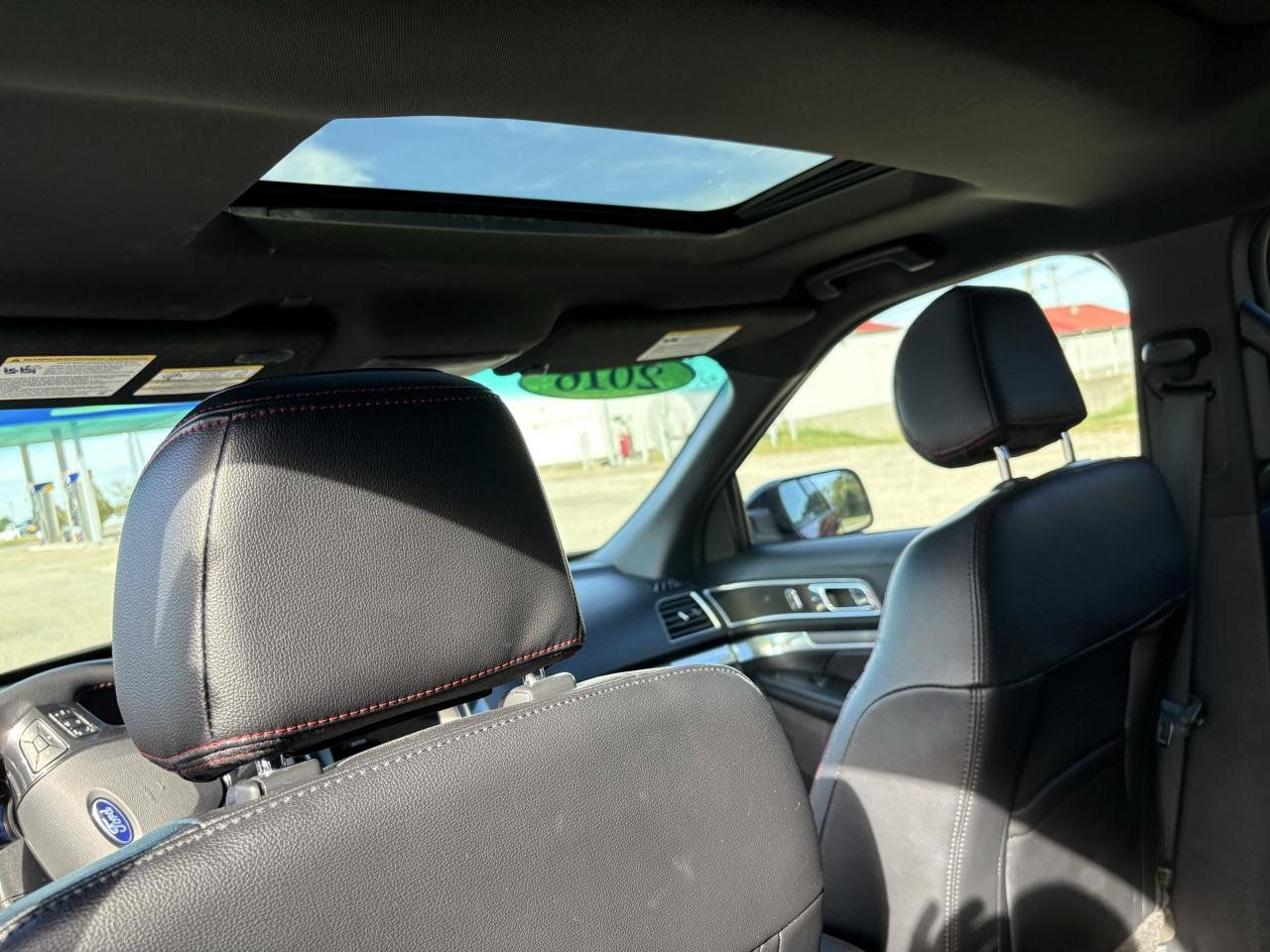 Used 2016 Ford Explorer Sport w/ Equipment Group 401A AWD/4WD image 37