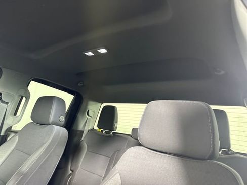 Used 2021 Chevrolet Silverado 1500 LT image 12