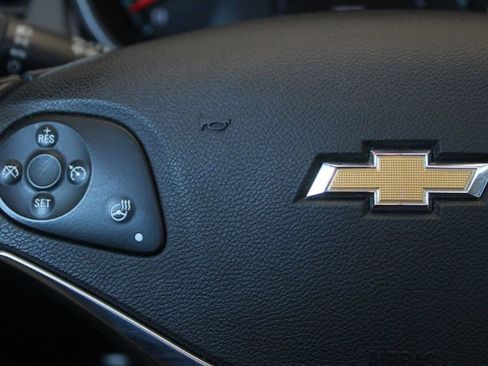 Used 2019 Chevrolet Impala LT w/ Sunroof and Spoiler Package FWD image 32