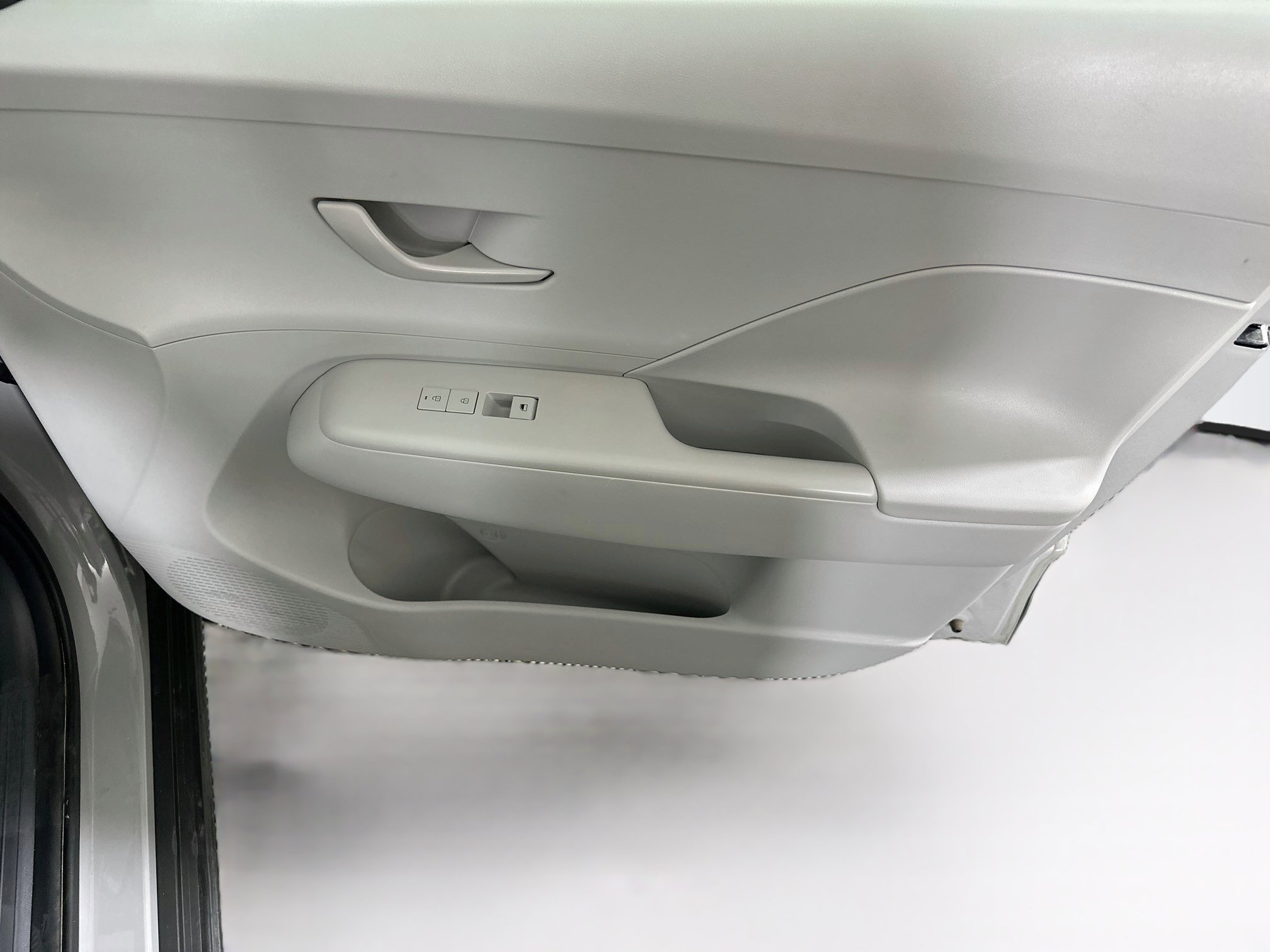 Used 2025 Hyundai Kona SEL FWD image 30