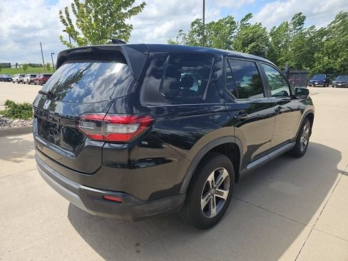 Used 2023 Honda Pilot EX-L image 5