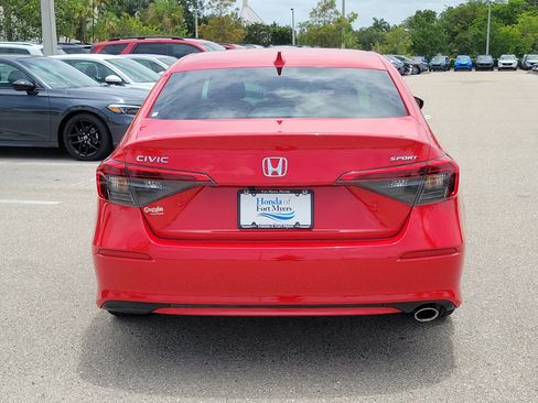 Used 2023 Honda Civic Sport image 5