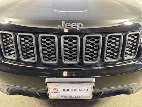 Used 2018 Jeep Grand Cherokee Limited w/ Luxury Group II image 26