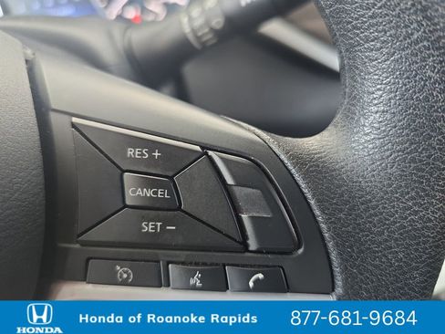 Used 2024 Nissan Altima 2.5 SV FWD image 22