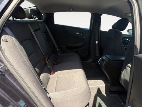 Used 2023 Chevrolet Malibu LT w/ LPO, Floor Liner Package FWD image 9