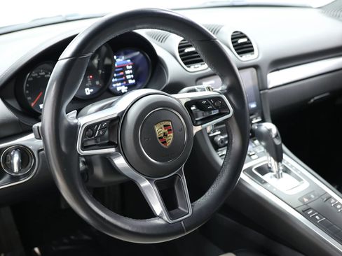 Used 2021 Porsche 718 Cayman RWD image 23
