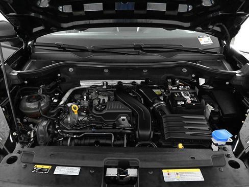 Certified 2023 Volkswagen Taos S FWD image 28