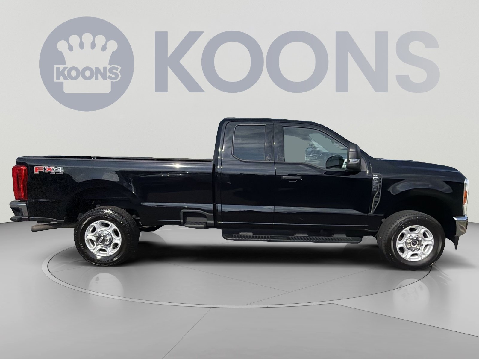 Used 2025 Ford F350 XLT w/ FX4 Off-Road Package AWD/4WD image 8
