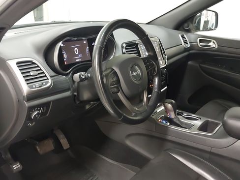 Used 2021 Jeep Grand Cherokee Laredo X AWD/4WD image 18