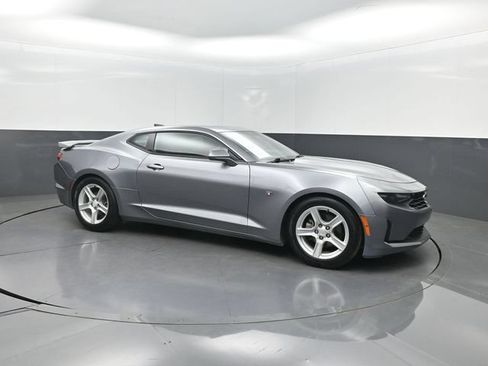 Used 2019 Chevrolet Camaro LT w/ Technology Package RWD image 22