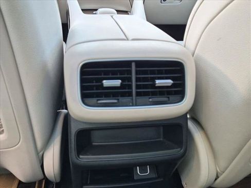 Used 2023 Mercedes-Benz GLE 450 4MATIC image 18