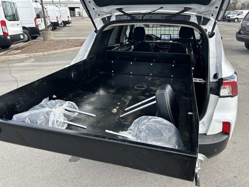 Used 2020 Ford Escape SE image 17