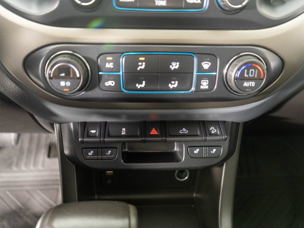 Used 2015 Chevrolet Colorado Z71 AWD/4WD image 19