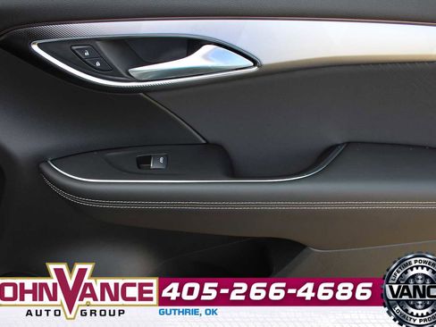 Used 2025 Buick Envision Sport Touring image 10