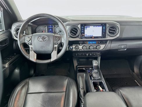 Used 2019 Toyota Tacoma TRD Off-Road image 24