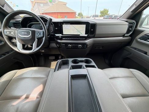 Used 2025 GMC Sierra 1500 SLT AWD/4WD image 19