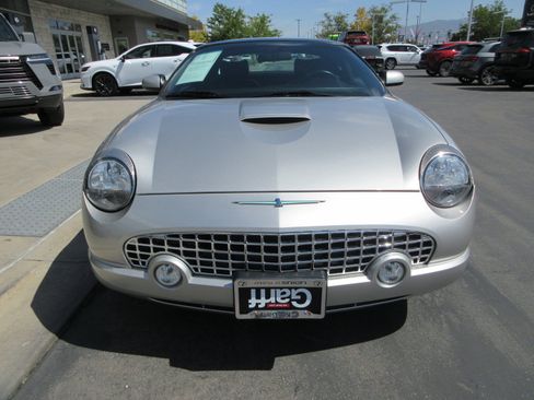 Used 2004 Ford Thunderbird RWD image 15