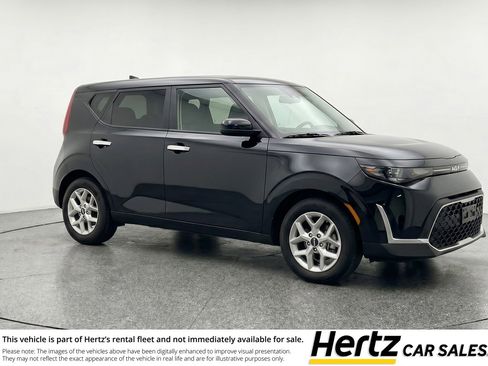Used 2025 Kia Soul LX w/ LX Technology Package FWD image 1