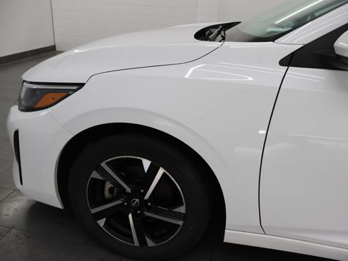 Used 2024 Nissan Sentra SV FWD image 31